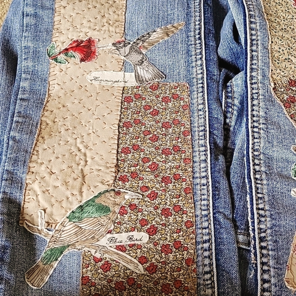 HAND CRAFTED Jeans UPCYCLED Blue Denim Patchwork Bird Floral Applique Size 6 - Picture 15 of 17